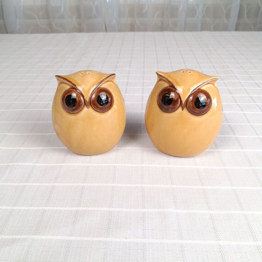 Vintage Style Ceramic Owl Salt & Pepper Shakers Set 2001 YH Yankee Candle Retro